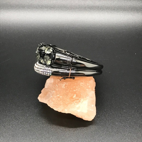 Joan Boyce Pave Crystal hinged bangle - Picture 2 of 4